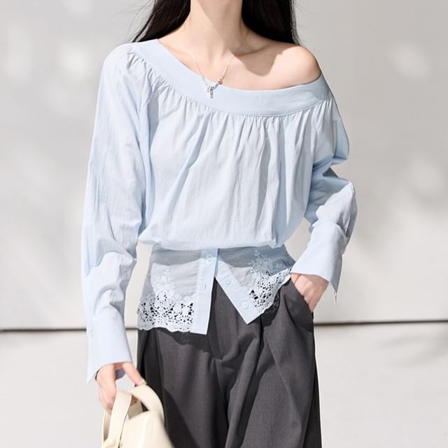 Omibayo-Long Sleeve One Shoulder Plain Button Slit Panel Lace Top