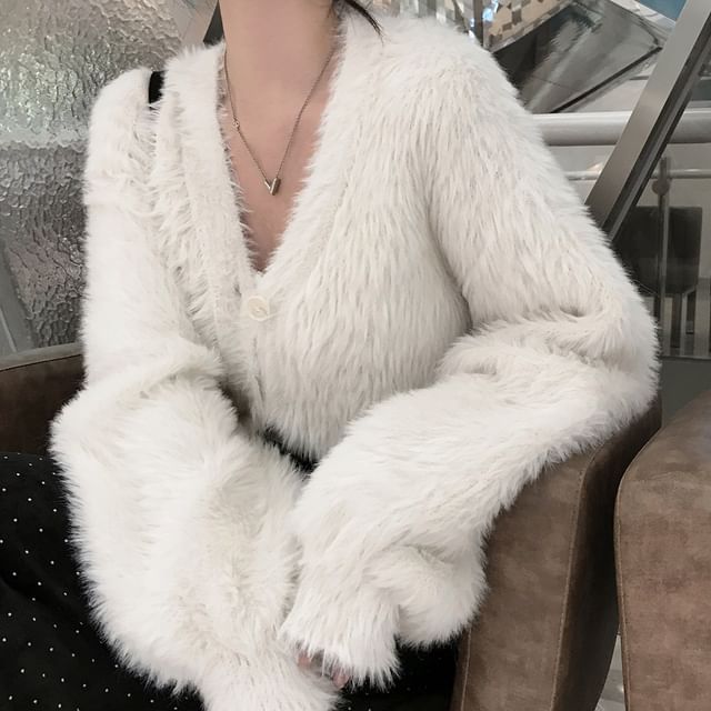 Omibayo-V-Neck Fluffy Button-Up Plain Crop Cardigan