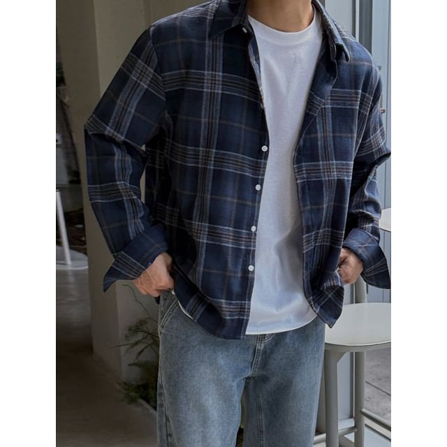 Omozando-Long-Sleeve Collared Plaid Button Up Shirt