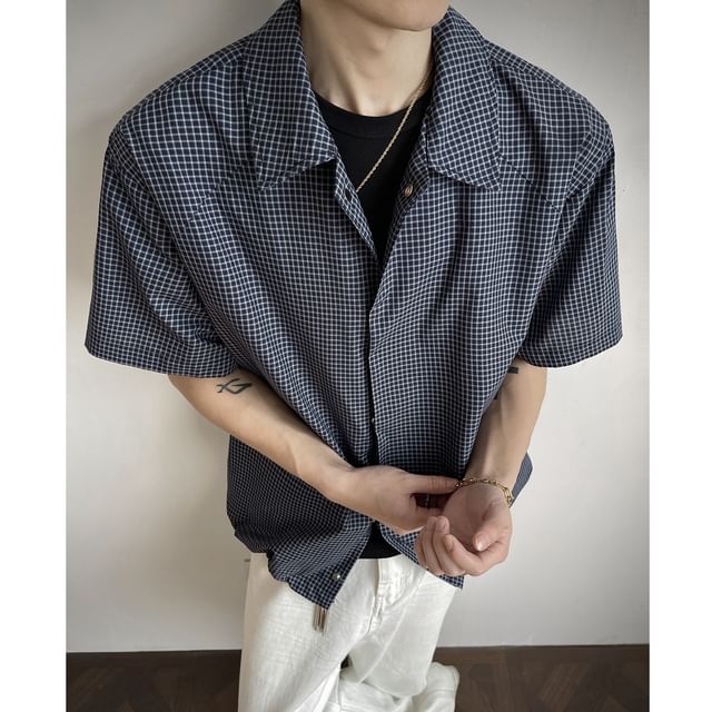 Omozando-Short-Sleeve Collared Plaid Button Up Shirt