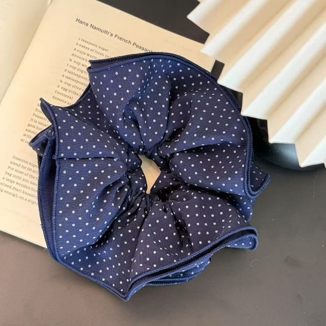 Ordinario-Dotted Scrunchie