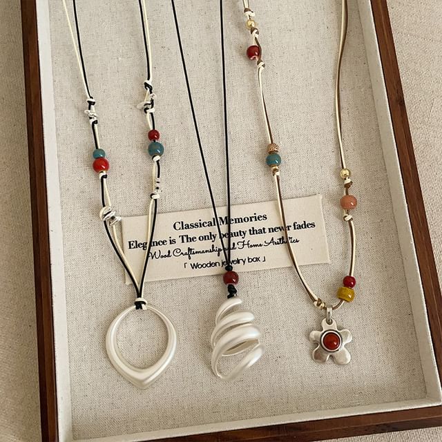 Panda Dama-Gemstone Beaded String Necklace