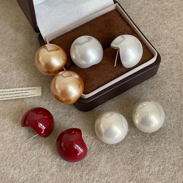 Panda Dama-Glossy Ear Stud
