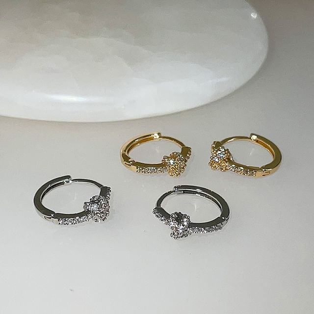 Panda Dama-Knot Rhinestone Alloy Hoop Earring