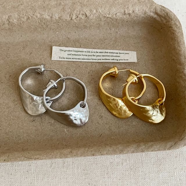 Panda Dama-Textured Alloy Hoop Earring