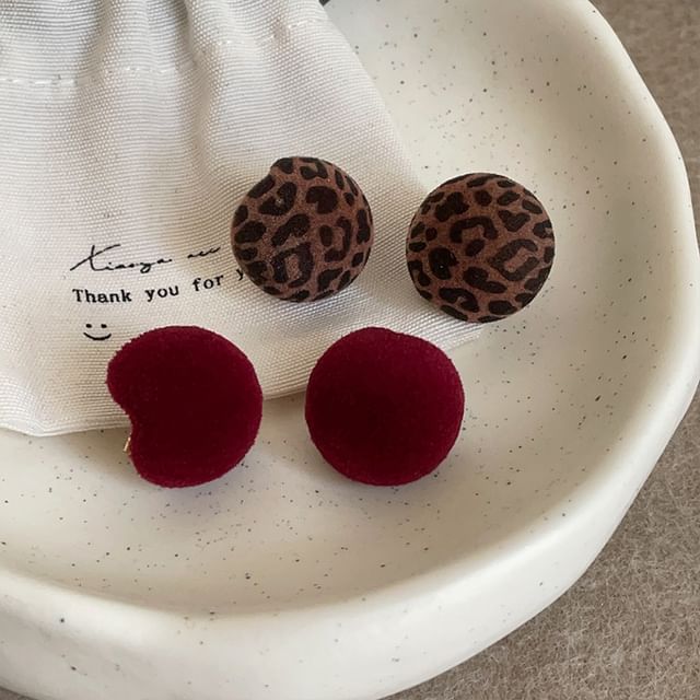 Panda Dama-Velvet Ear Stud