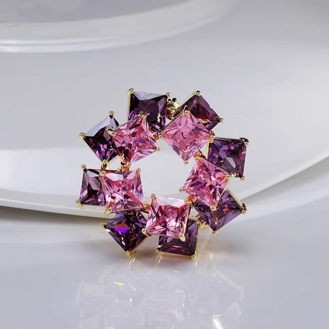 PANGU-Gemstone Hollow Brooch