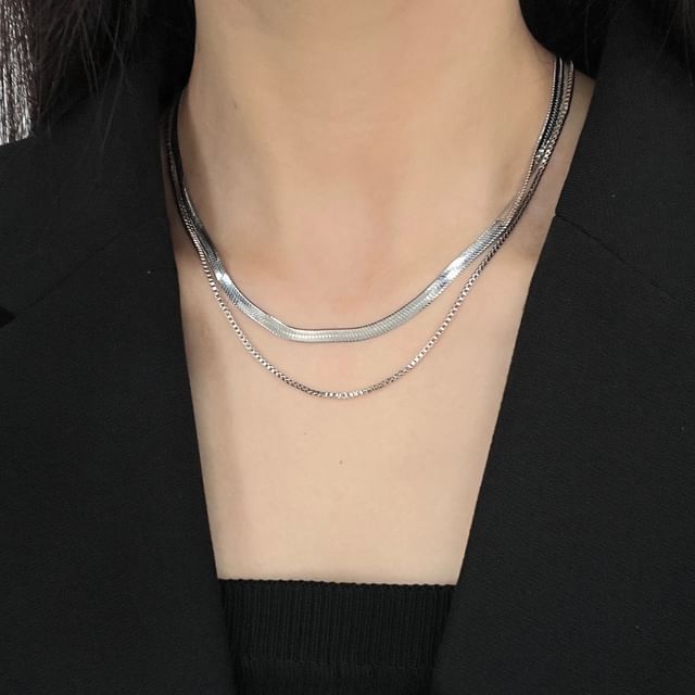 PANGU-Metallic Layered Snakebone Necklace