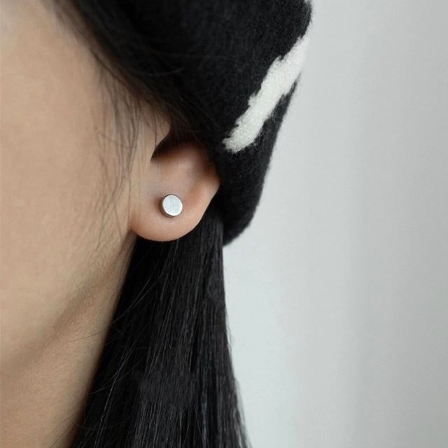 PANGU-Round Ear Stud