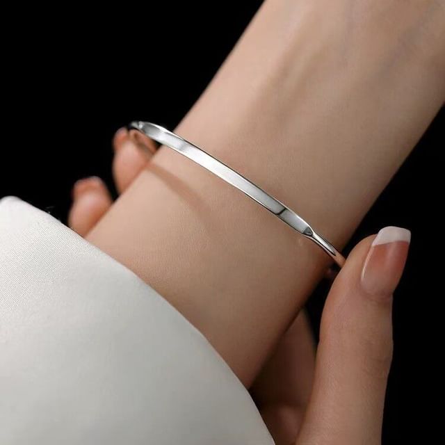 Parskletie-Polished Alloy Open Bangle
