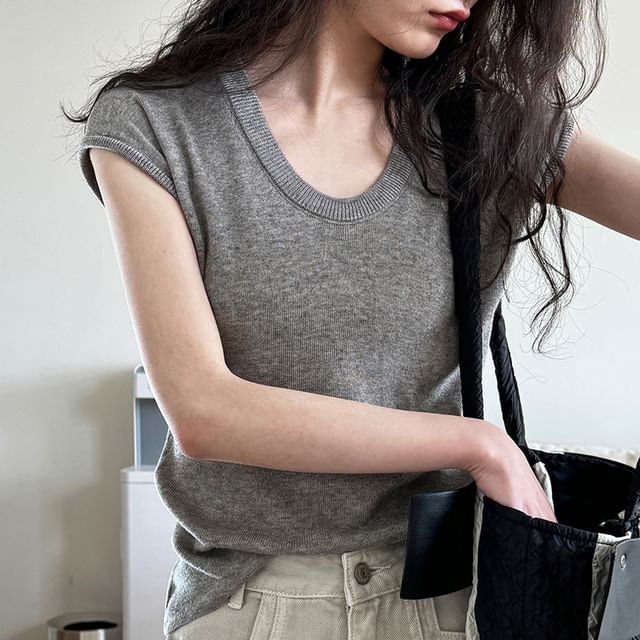 PERKARP-Short-Sleeve Scoop Neck Knit Top