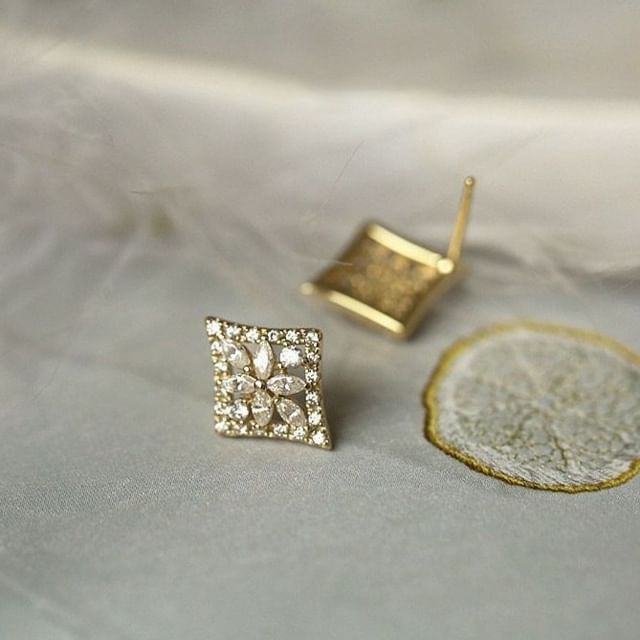 Phoenoa-925 Sterling Silver Rhinestone Stud Earring