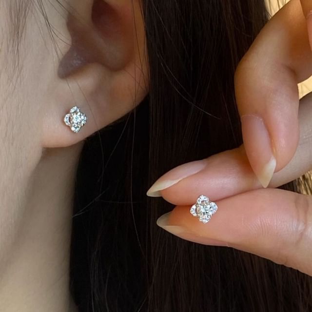Phoenoa-925 Sterling Silver Rhinestone Stud Earring