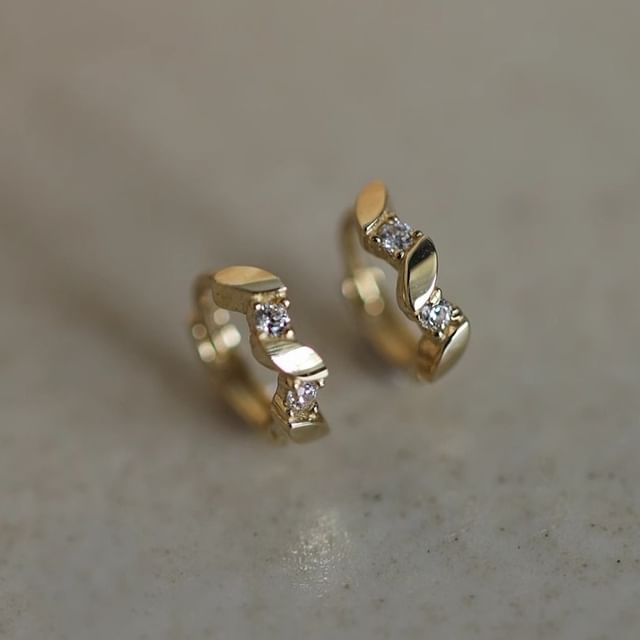 Phoenoa-925 Sterling Silver Zigzag Rhinestone Ear Cuff