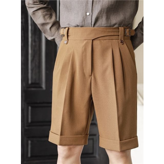 Phoneus-Mid Rise Plain Pleated Shorts