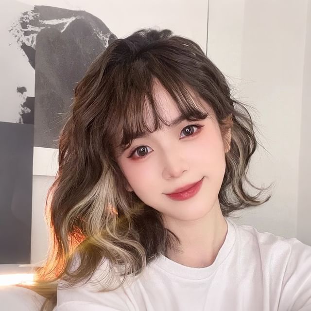 Pin Show-Short Full Wig - Wavy Highlight