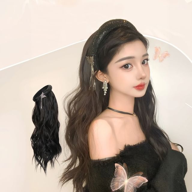 Pin Show-Wavy Hair Extension