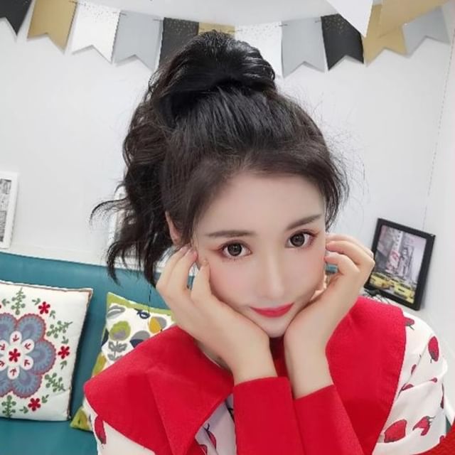Pin Show-Wavy Ponytail Hair Extension
