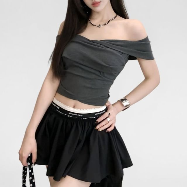 PINPI-Short-Sleeve Off Shoulder Plain Crop Top