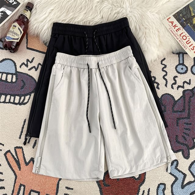 Plummie-Drawstring Waist Plain Mesh Panel Shorts