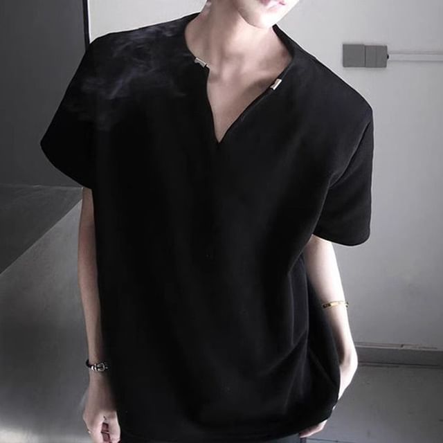 Plummie-Short-Sleeve Notch Neck Plain T-Shirt
