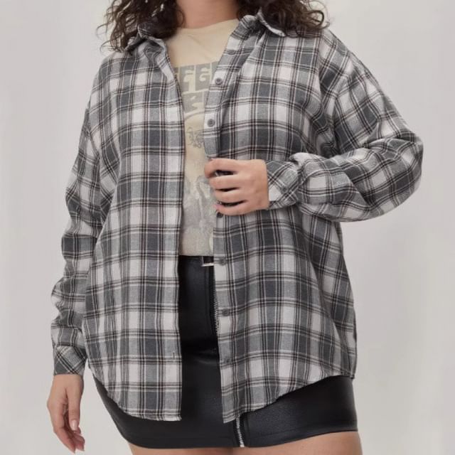 PlusPretty-Long Sleeve Collared Plaid Shirt