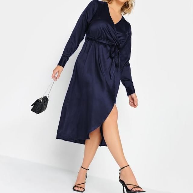 PlusPretty-Long-Sleeve V-Neck Plain Sashed Midi A-Line Wrap Dress