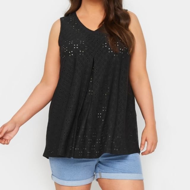 PlusPretty-V-Neck Jacquard Perforated Tank Top