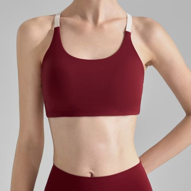 POKU-Halter Neck Open Back Sports Bra