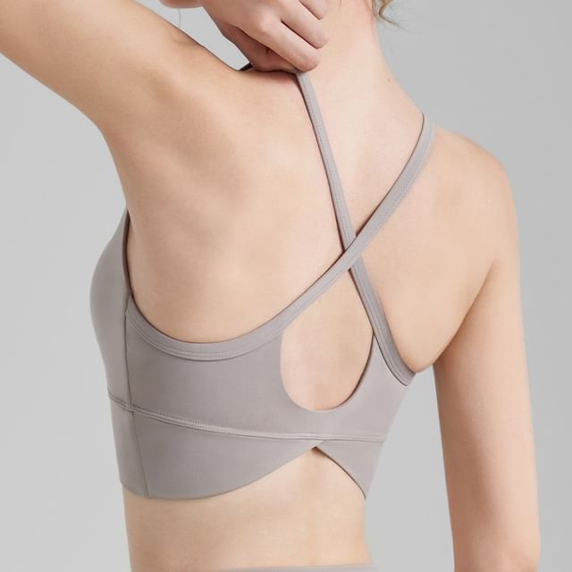POKU-Halter Neck Plain Open Back Sports Bra