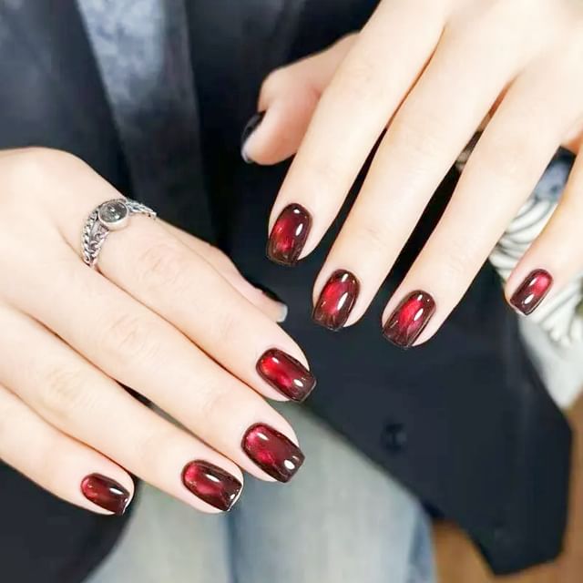 Pristella-Cat Eye Squoval Press On Nail