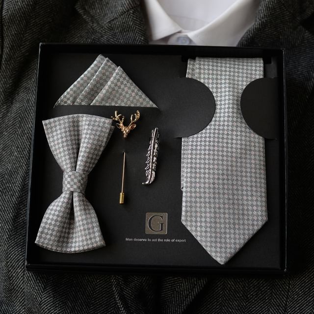 Prodigy-Plaid Bowtie Tie Handkerchief Set