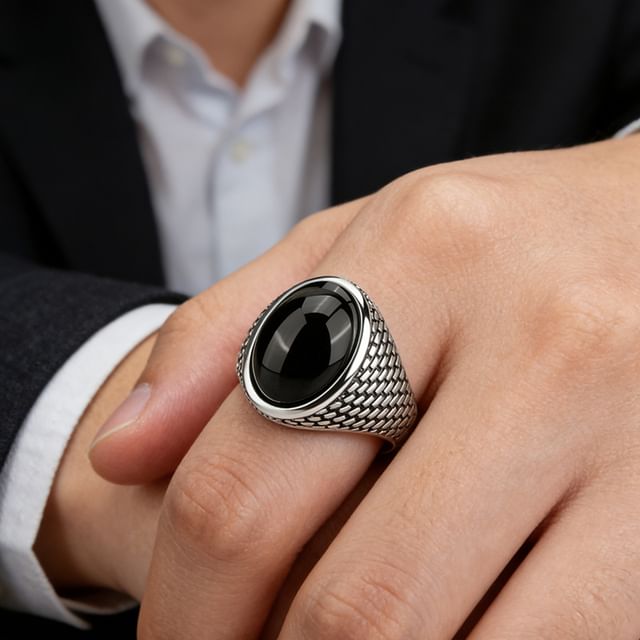 Prushia-Oval Faux Gemstone Embossed Alloy Ring