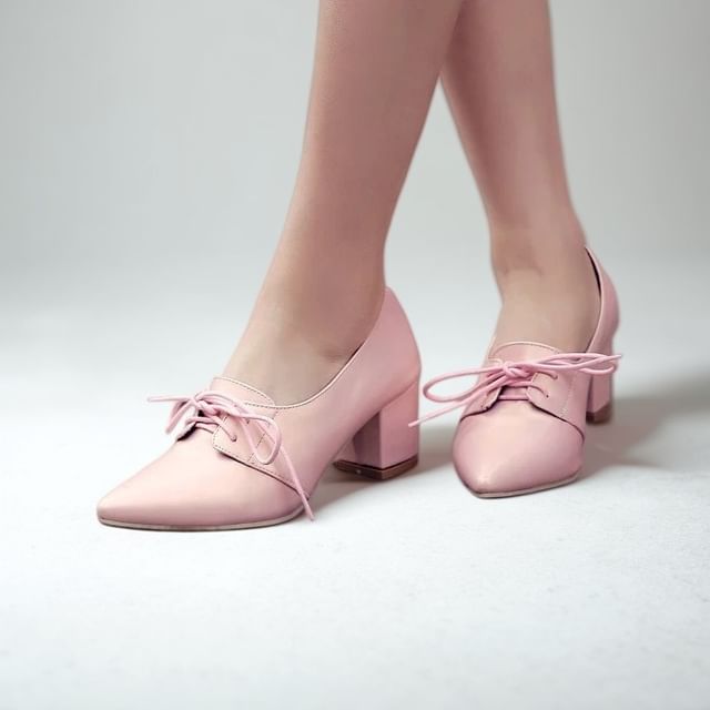 Queen Zoo-Block Heel Pointed Lace-Up Pumps