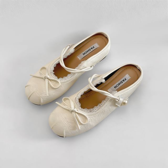 Queen Zoo-Bow Lace Trim Mary Jane Mules