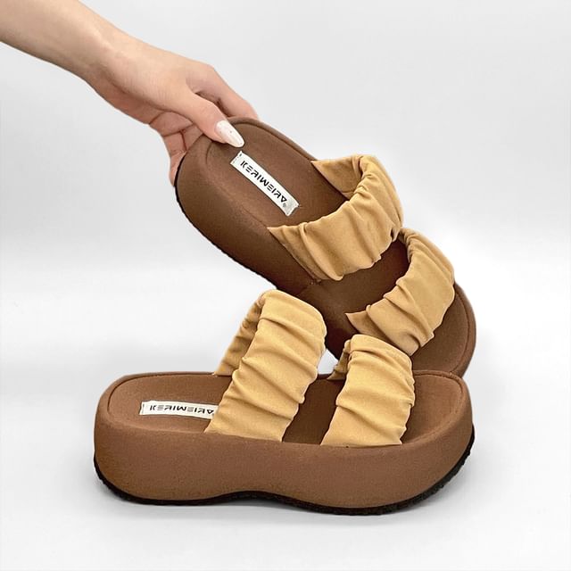 Queen Zoo-Double Strap Ruched Platform Sandals