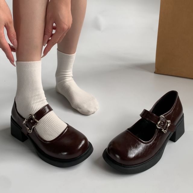Queen Zoo-Low Heel Plain Mary Jane Pumps