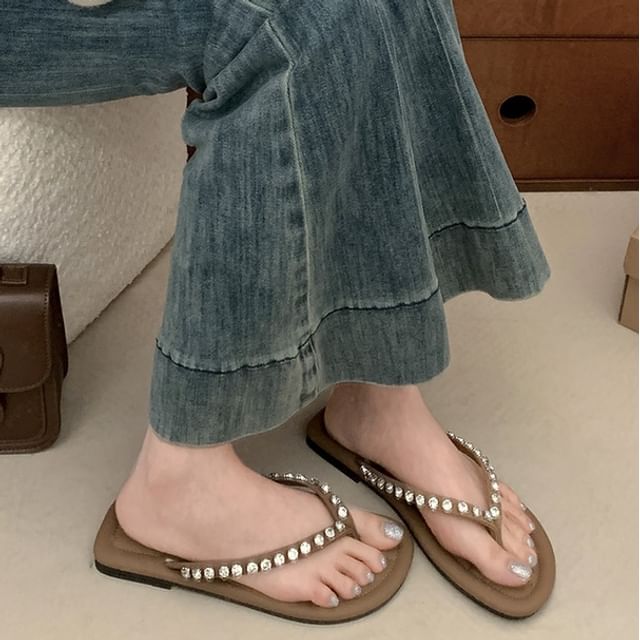 Queen Zoo-Rhinestone Flip Flops