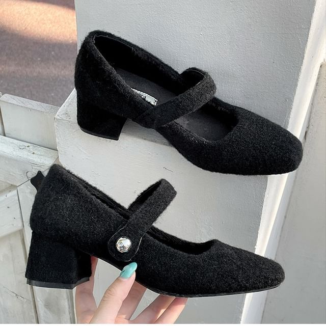 Queen Zoo-Square Toe Felt Block Heel Mary Jane Pumps