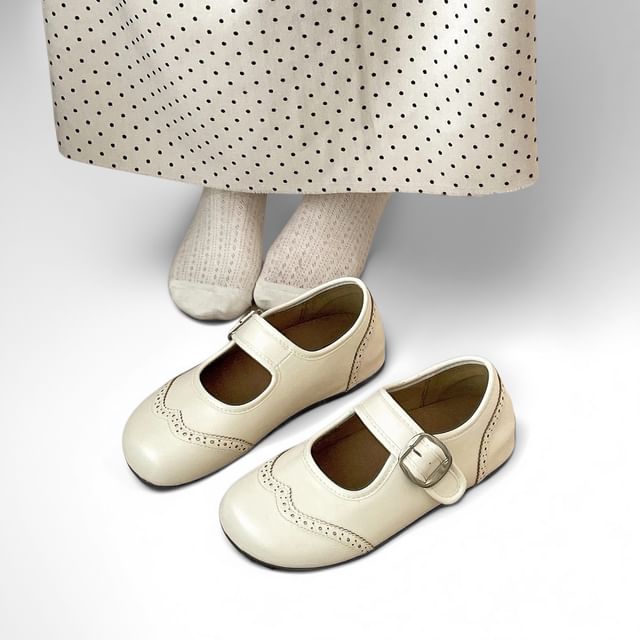 Queen Zoo-Wingtip Mary Jane Shoes