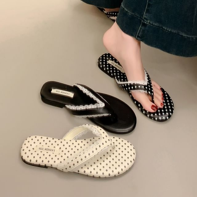 Red Wolf-Lace Trim Flip Flops
