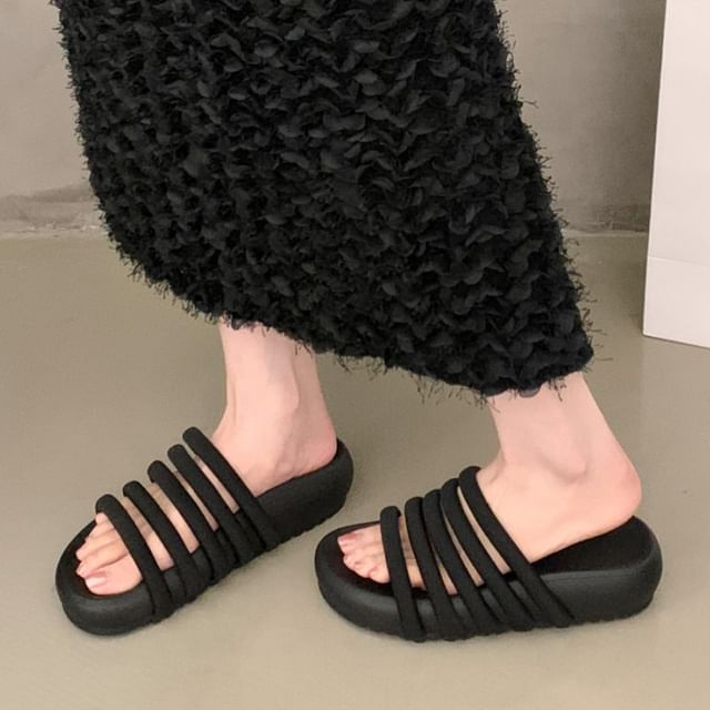 Red Wolf-Platform Slide Sandals