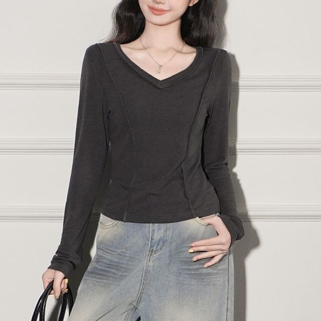 Rosesand-Long Sleeve V-Neck Plain Slim-Fit Tee