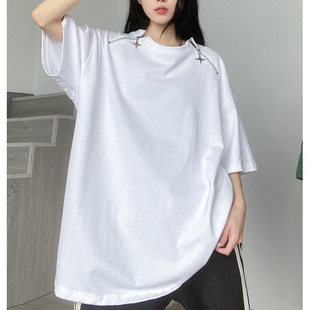 Samso-Elbow-Sleeve Zip Accent Plain T-Shirt