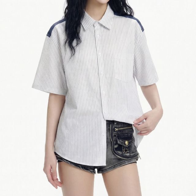 Samso-Short-Sleeve Collared Pinstriped Button Up Shirt