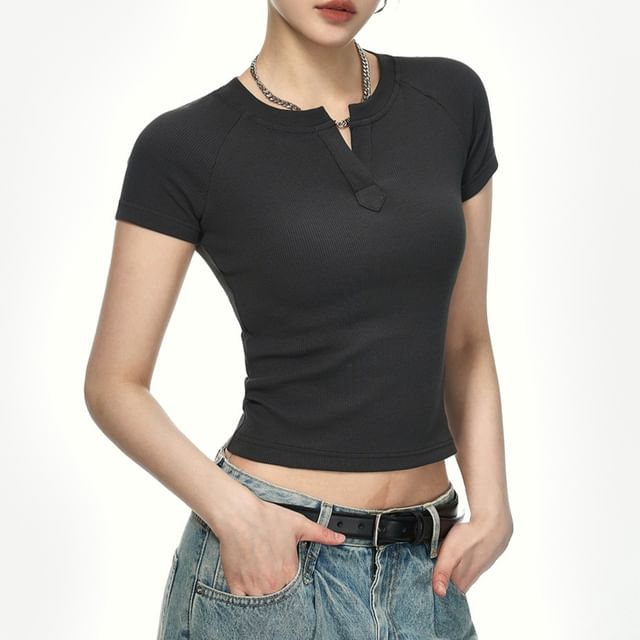 Samso-Short-Sleeve Notched Plain Crop Top