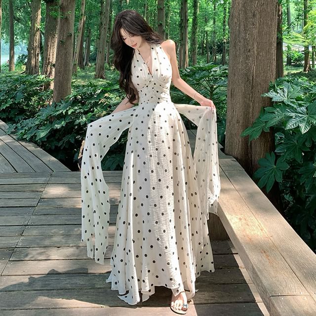 sansweet-Halter Neck Dotted Maxi A-Line Dress