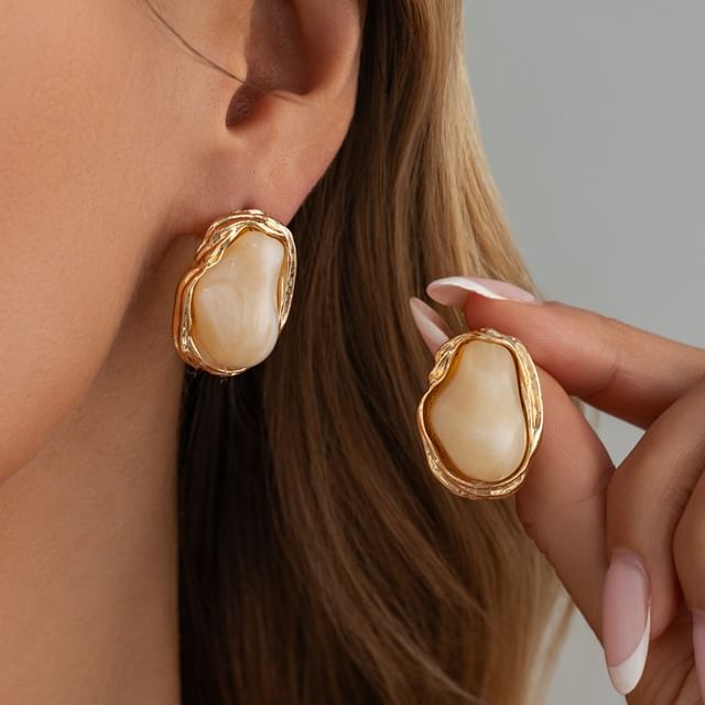 Seirios-Irregular Shape Stone Stud Earring