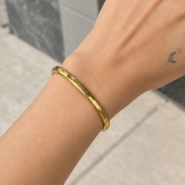 Seirios-Metallic Shiny Bangle