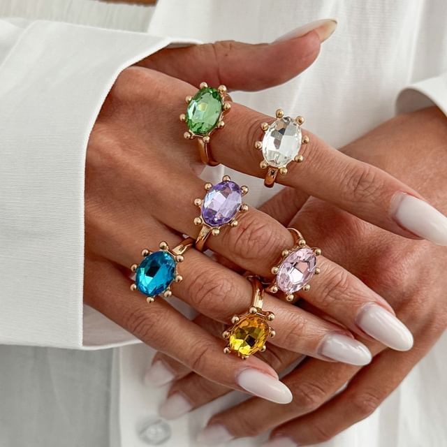 Seirios-Oval Gemstone Ring